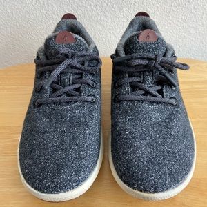 Allbirds Womens Wool Runners in Charcoal Size 9